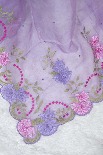 Lavender Embroidered Pure Muslin Saree - Komoniyo